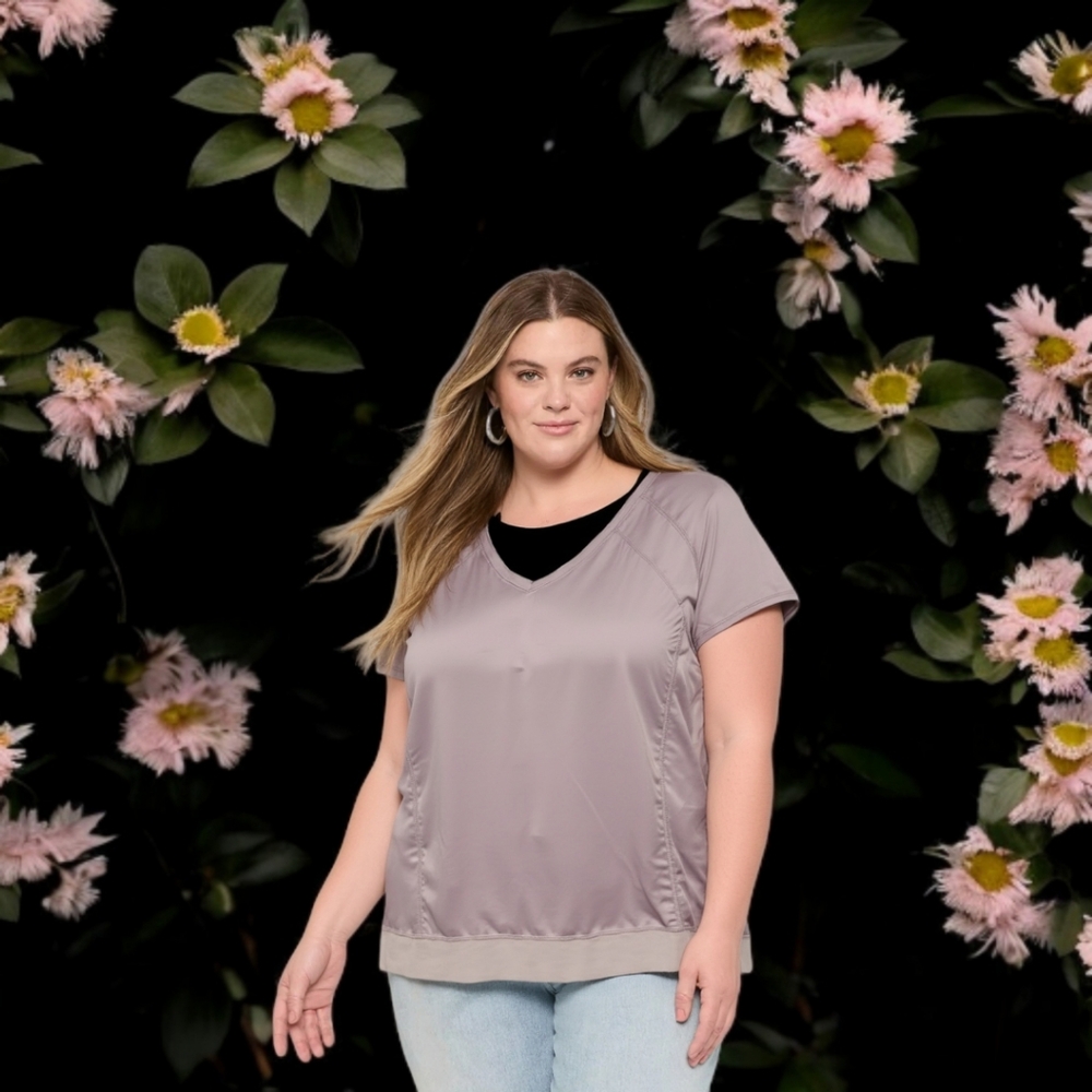Livi Active by Lane Bryant lavender short sleeve workout shirt size 26/28